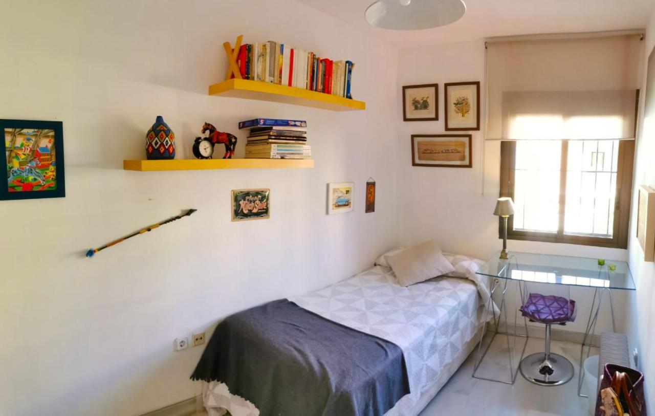 Habitacion Agradable Con Bano Individual セビリア エクステリア 写真